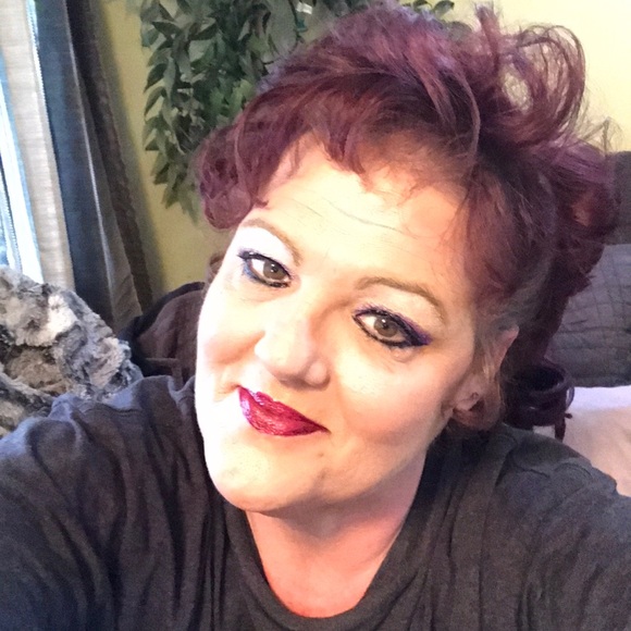 Meet your Posher, Dawn - Picture 1 of 1